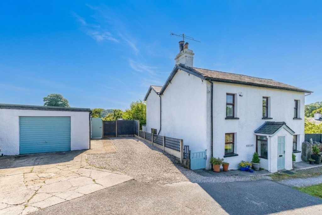 4 bed detached house for saleField Edge, Heronsyke, Burton LA6