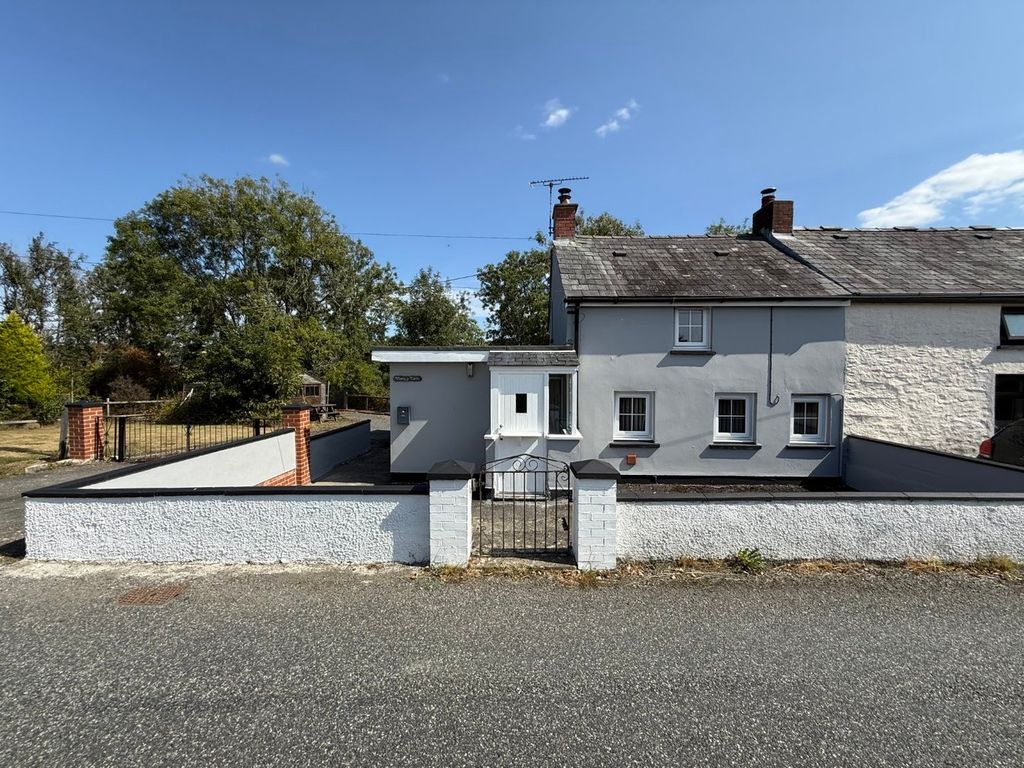 Property photo 2 of 22