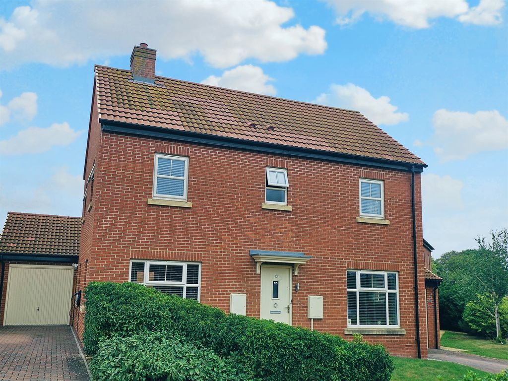 Property photo 1 of 17 External