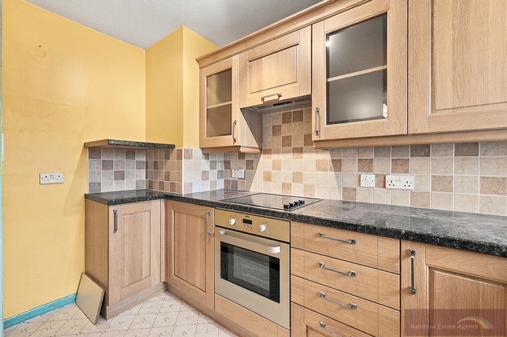 Property photo 3 of 17