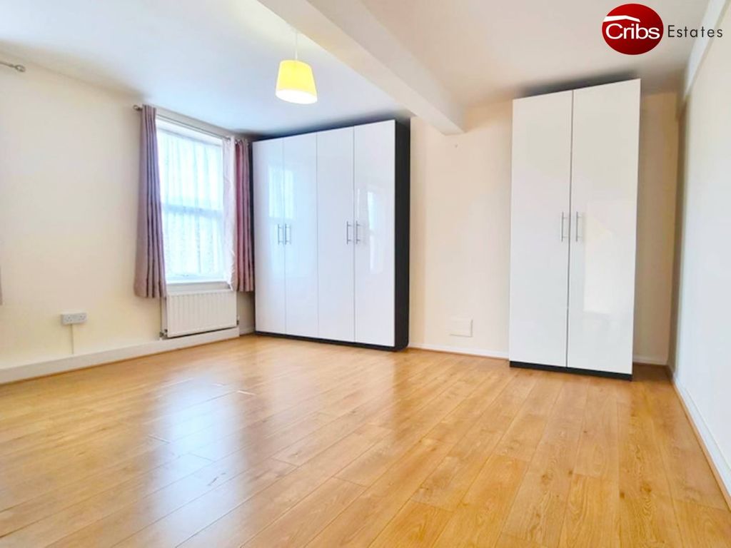 Property photo 3 of 15 Gallery