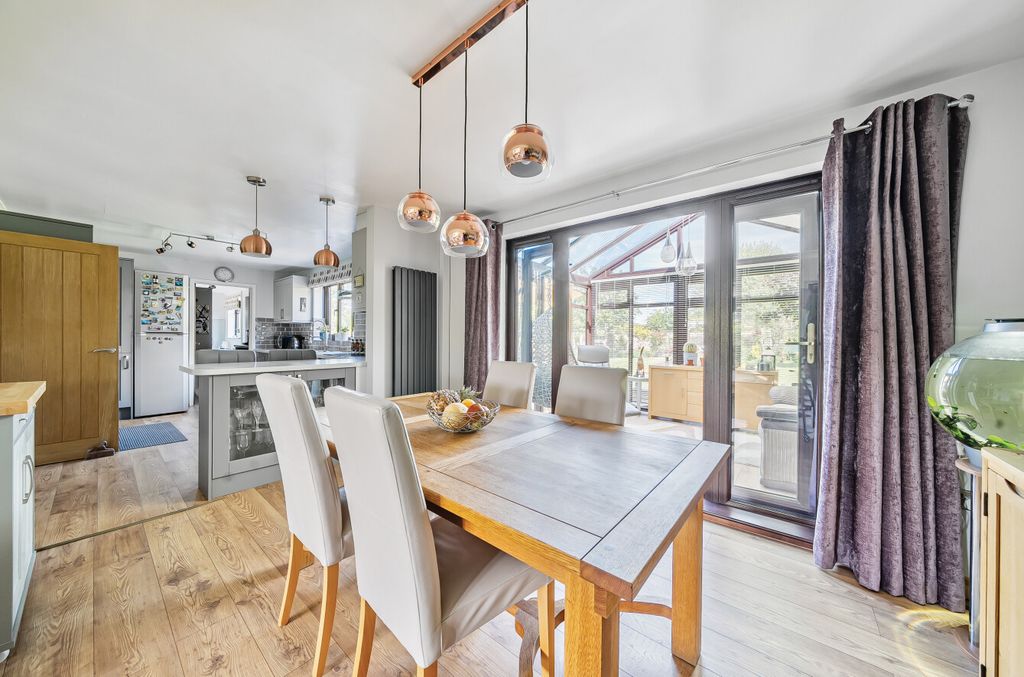 Property photo 3 of 22 1296758-24-682cd0...