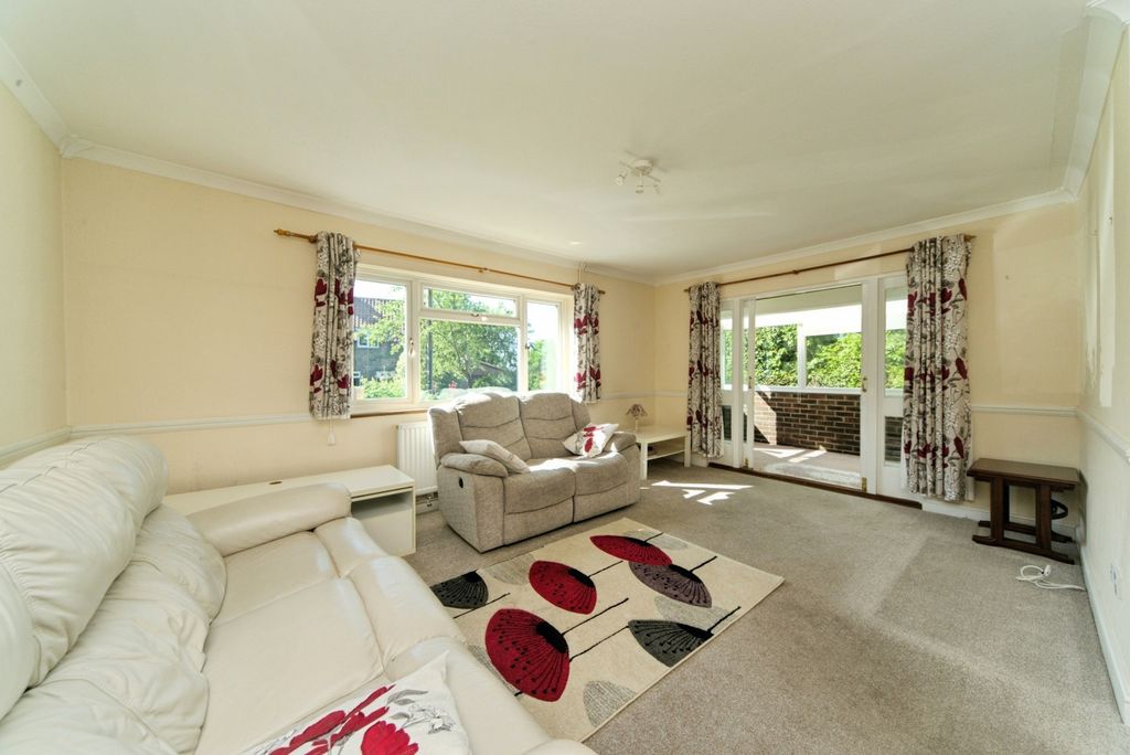 Property photo 2 of 17 Photo