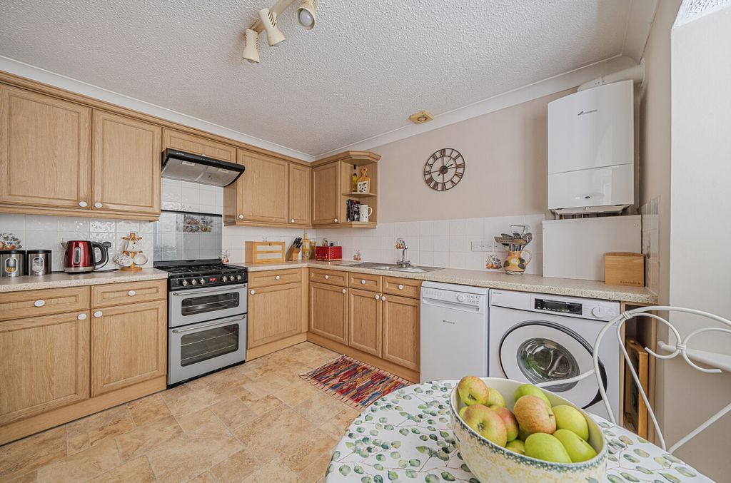 Property photo 2 of 31 1347021-25-68c066...