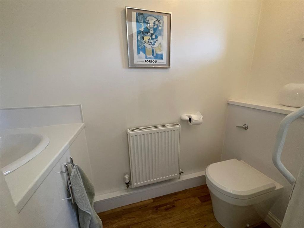 Property photo 3 of 24