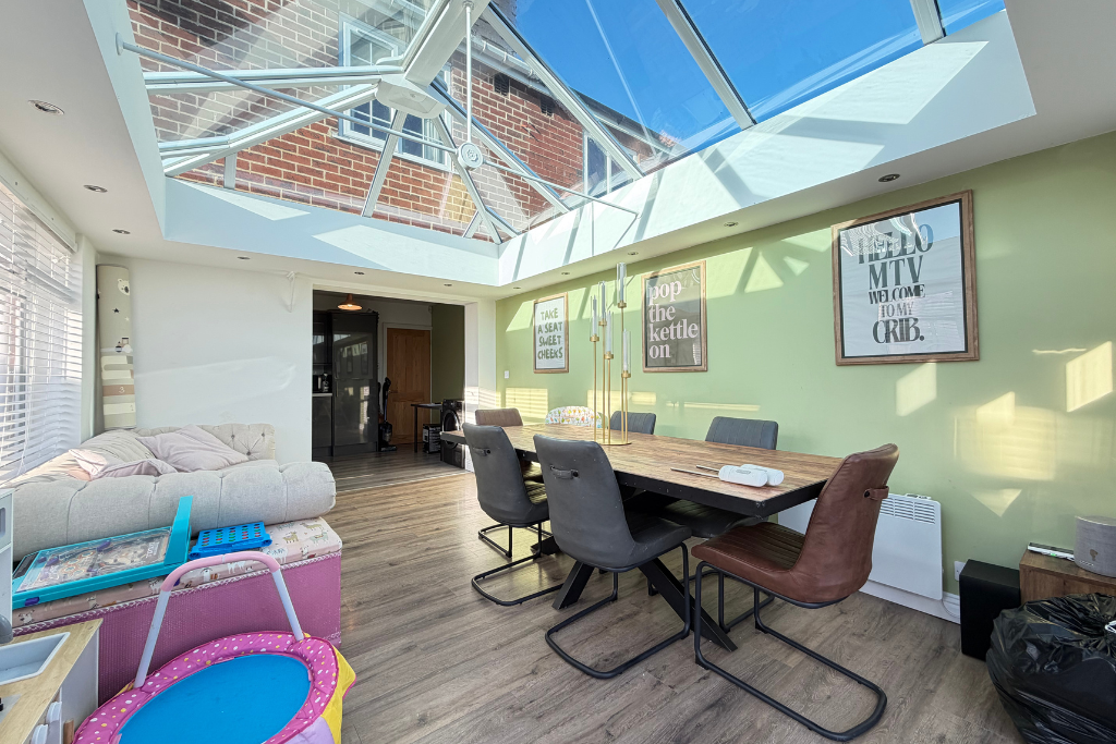 Property photo 3 of 27