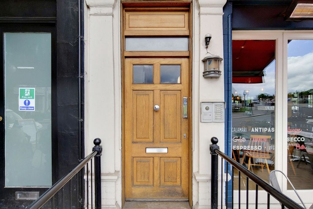Additional image 19 of 3 bed flat for saleBridge Road, Hampton Court, East Molesey KT8