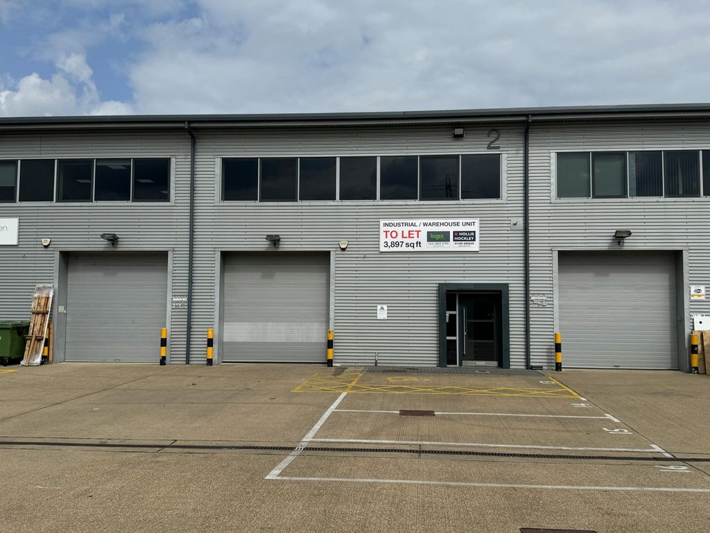 Property photo 2 of 4 Front Aspect