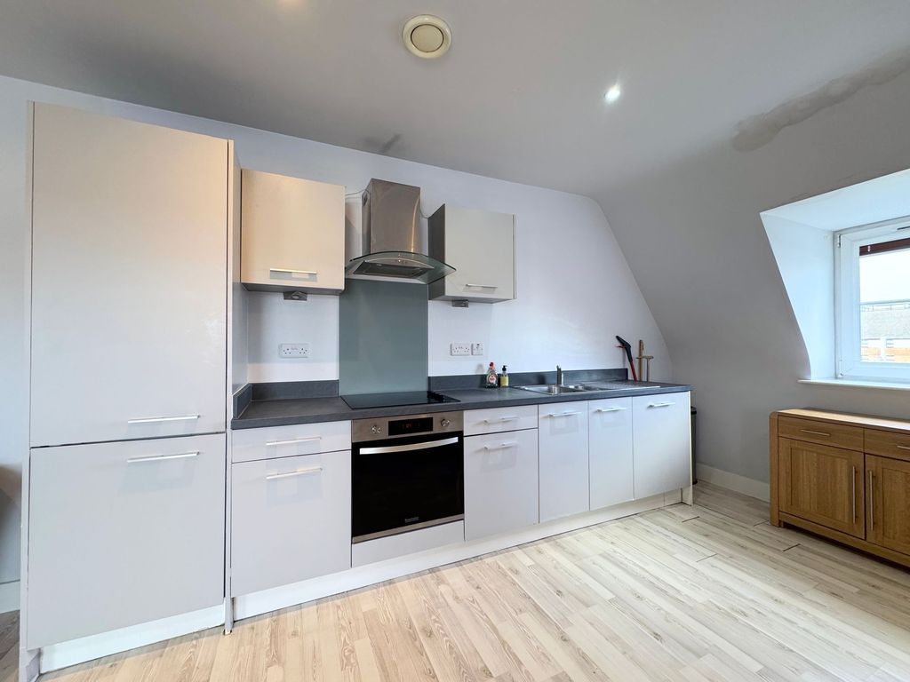 Property photo 2 of 14 Kitchen