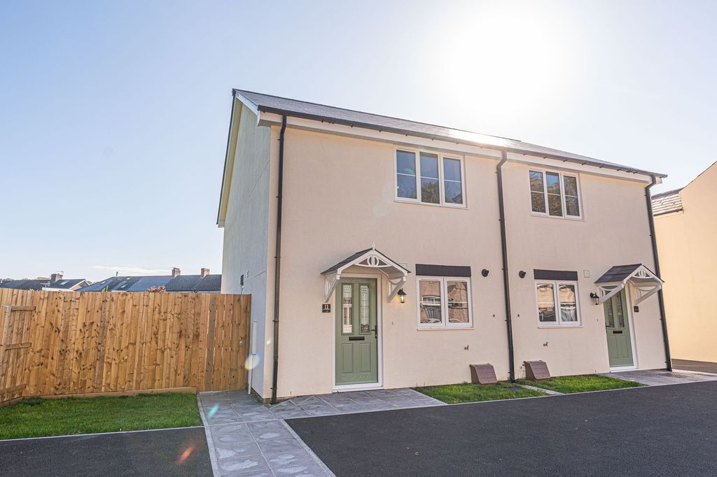 Property photo 1 of 31