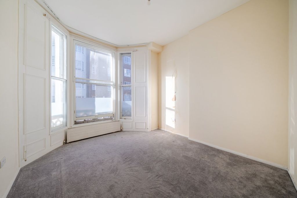 Property photo 3 of 9 Picture No. 13