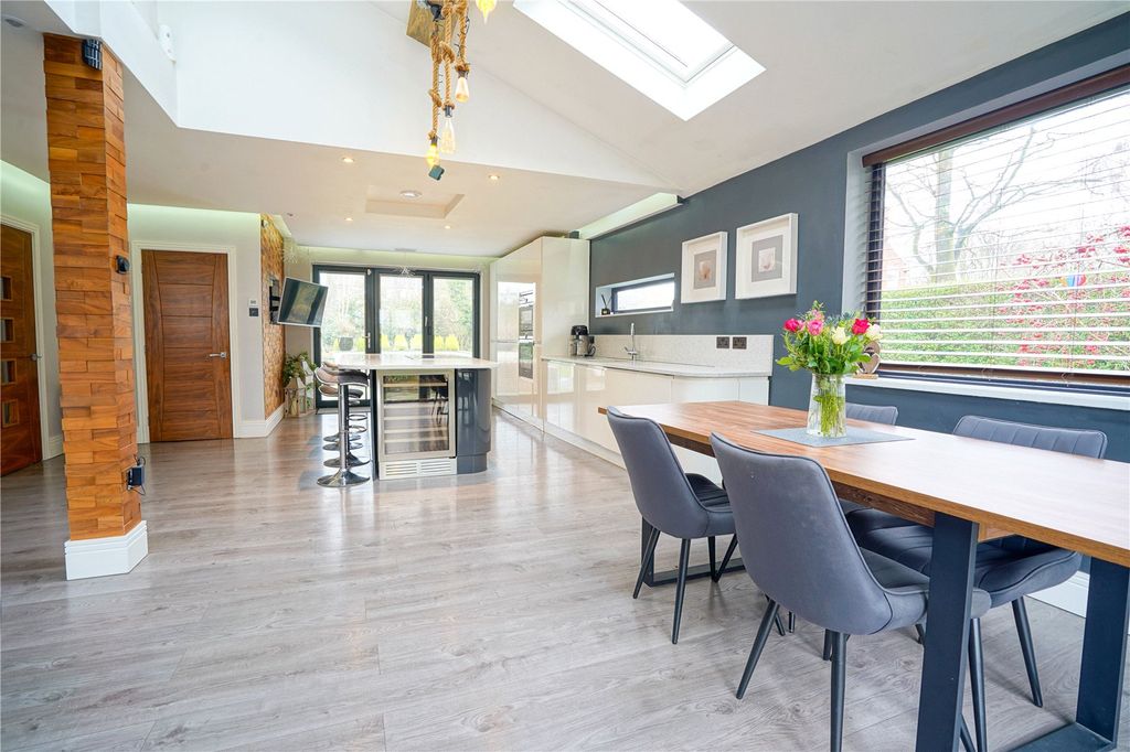 Property photo 2 of 29 Picture No. 05