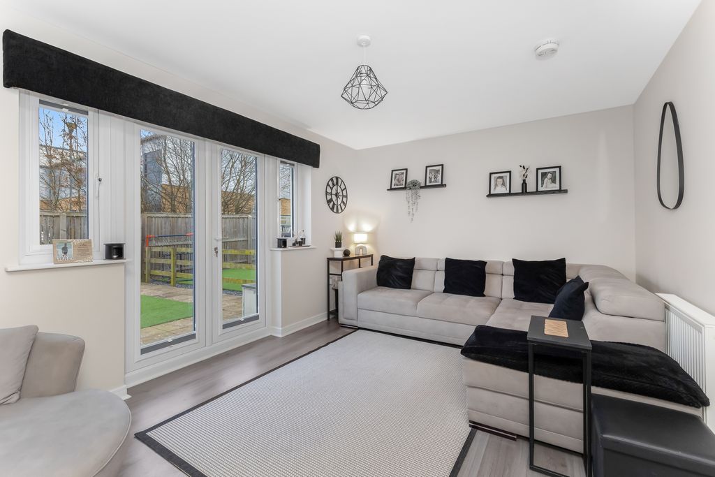 Property photo 2 of 18 Property Image 2