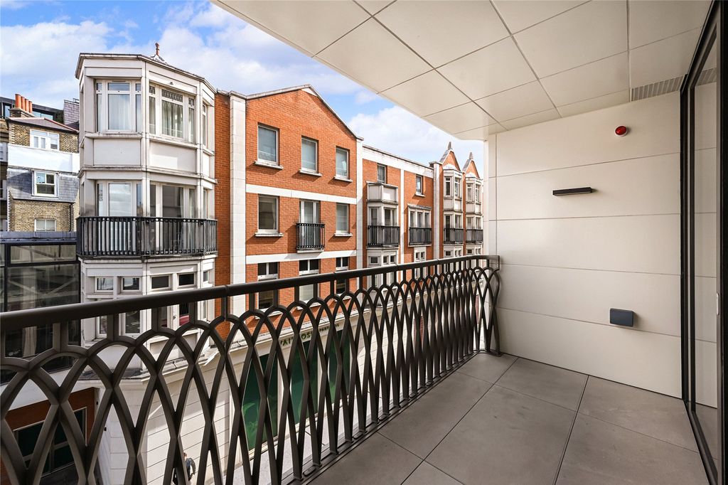 Property photo 2 of 13 Balcony