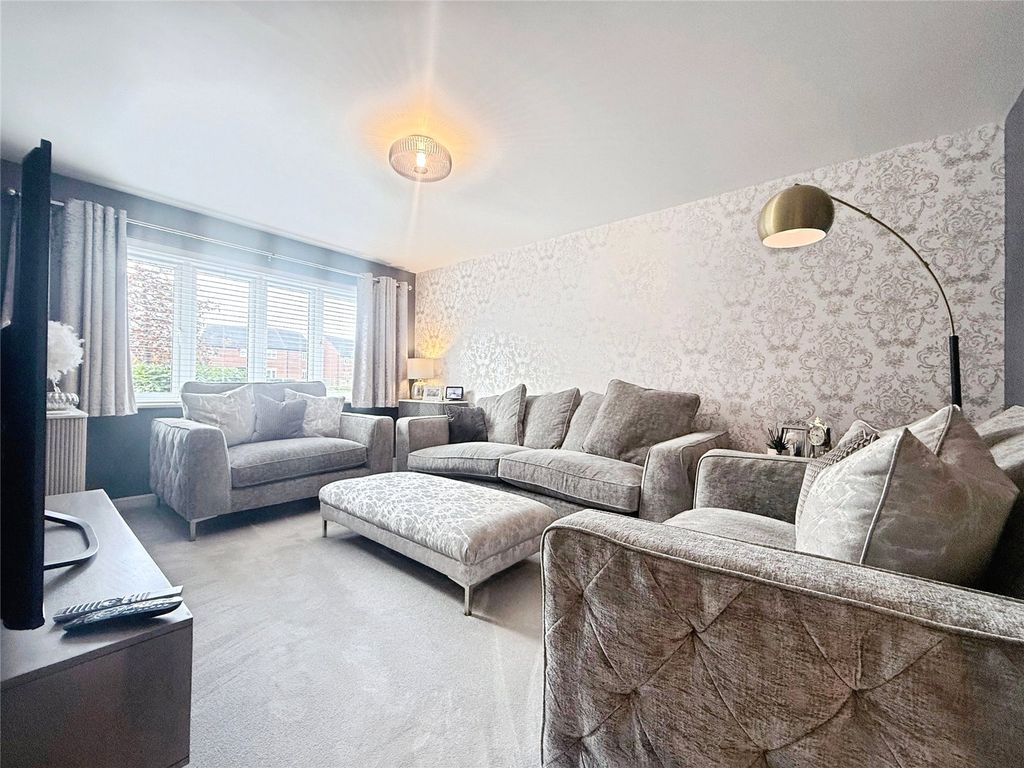 Property photo 2 of 17 Picture 2