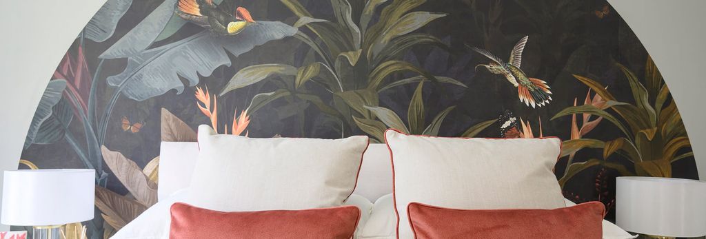 Property photo 3 of 5 Bedroom With Floral Pattern Headboard