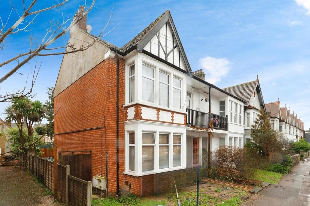 Property photo 1 of 11 Exterior