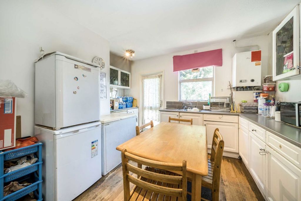 Property photo 2 of 5