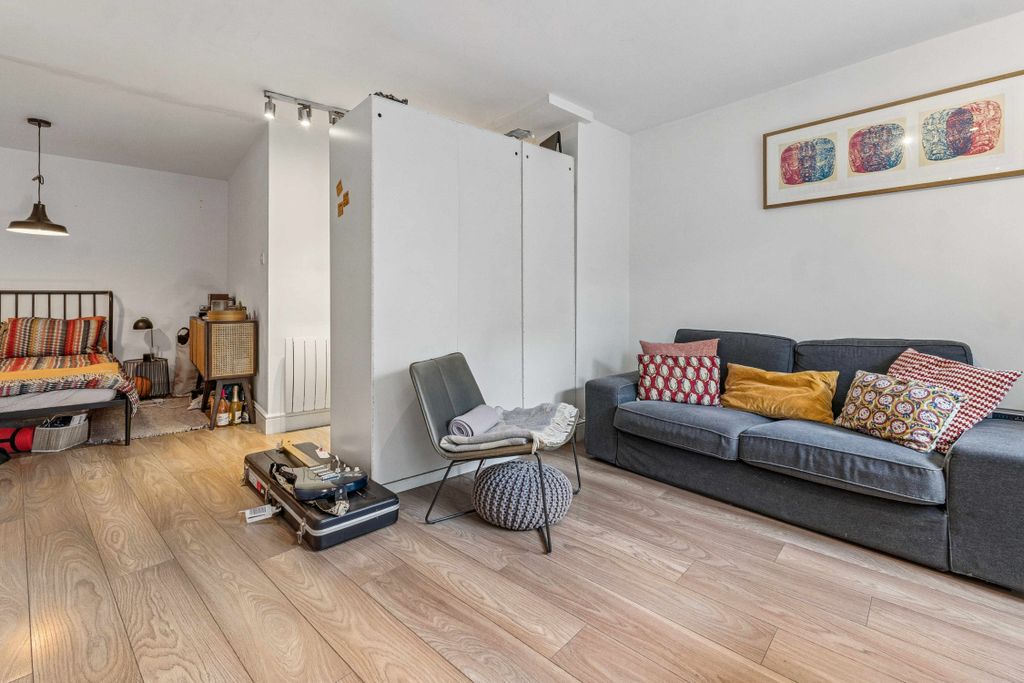 Property photo 3 of 10 8 (13).Jpg