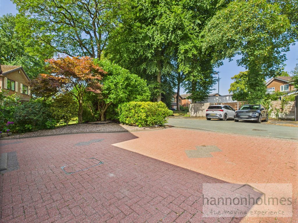 Property photo 2 of 46 Cam05283G0-Pr0091-Still001