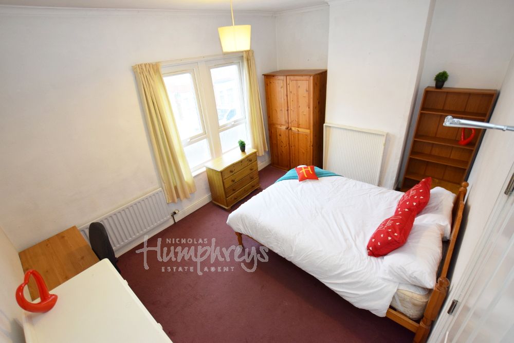 Property photo 1 of 4