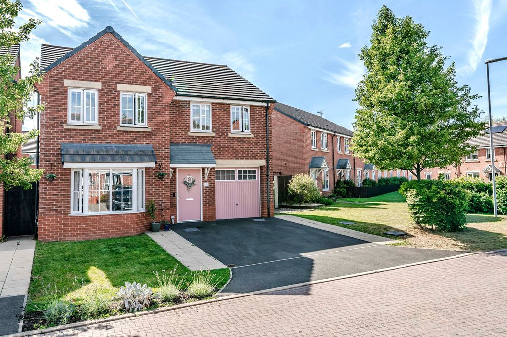Property photo 1 of 53