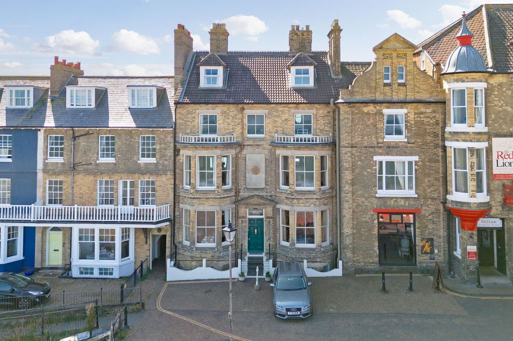 Property photo 1 of 40