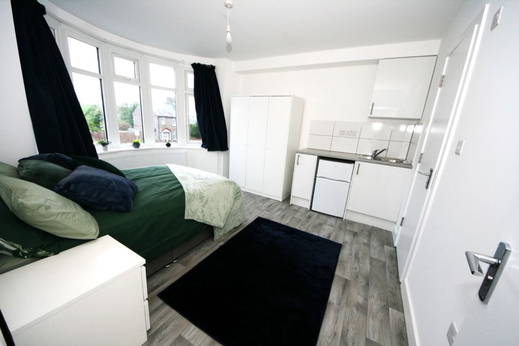 Property photo 1 of 7 4544280