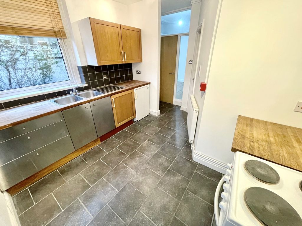 Property photo 1 of 12 Image
