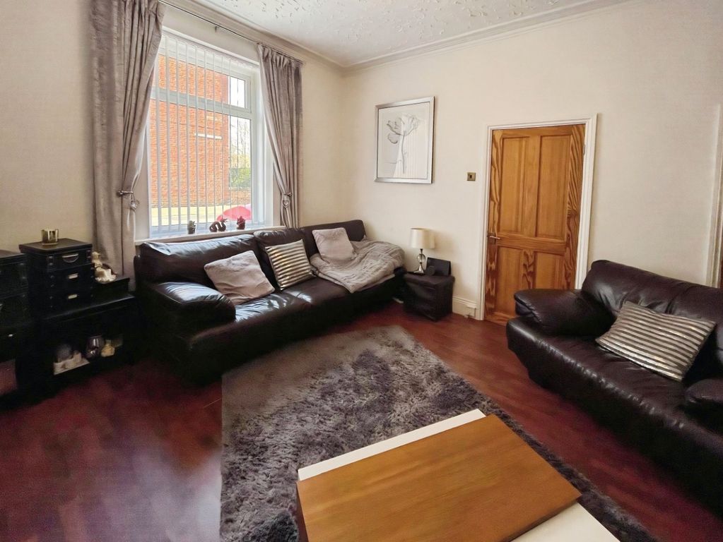 Property photo 2 of 15 5065791