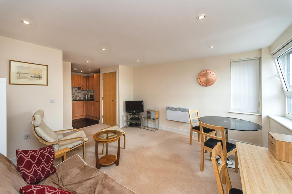 Property photo 3 of 8 Bedroom 2