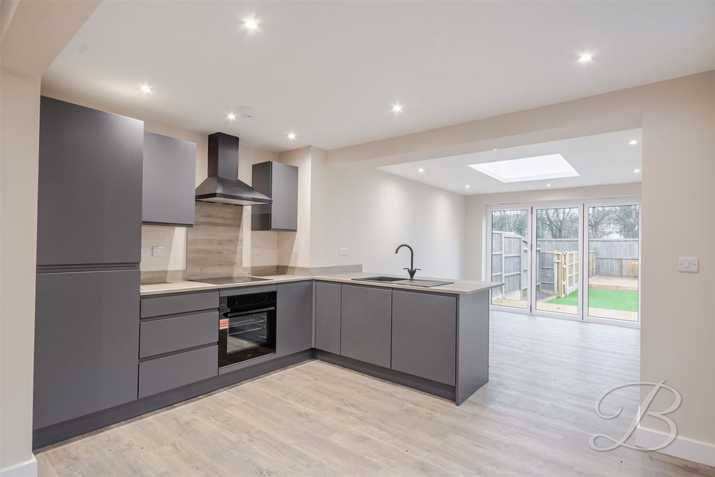 Property photo 3 of 25 Ccltd-12.Jpg