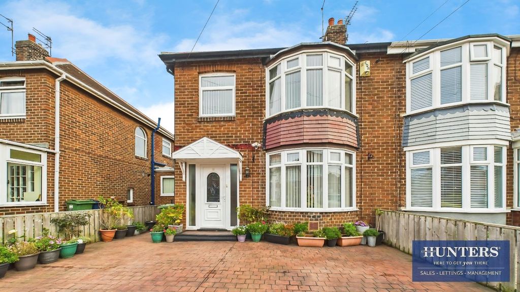 Property photo 1 of 13 External