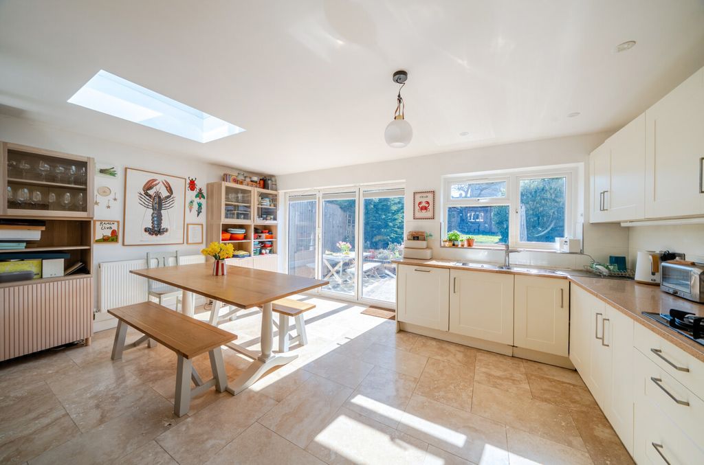 Property photo 2 of 19 Kitchen/Dining Room