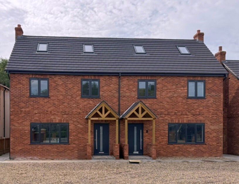 Property photo 2 of 18