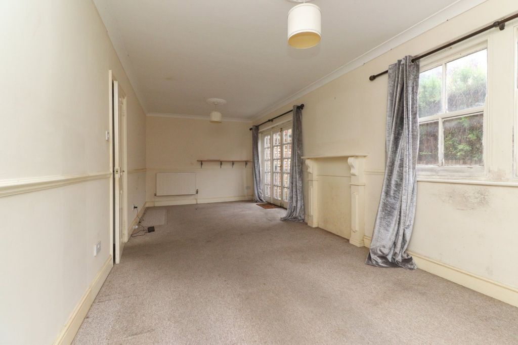 Property photo 2 of 14 Picture 2