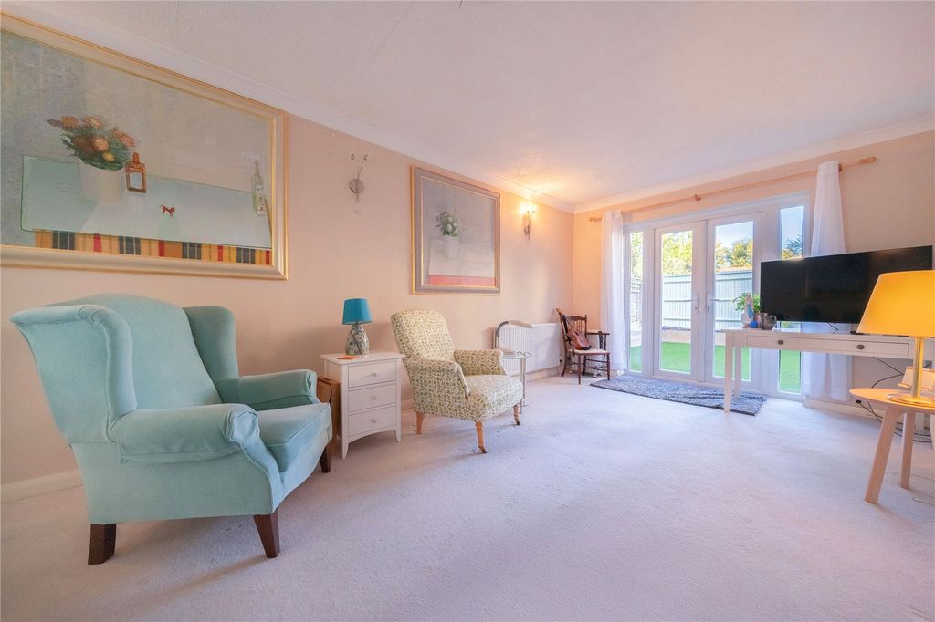 Property photo 3 of 18 Picture No. 02