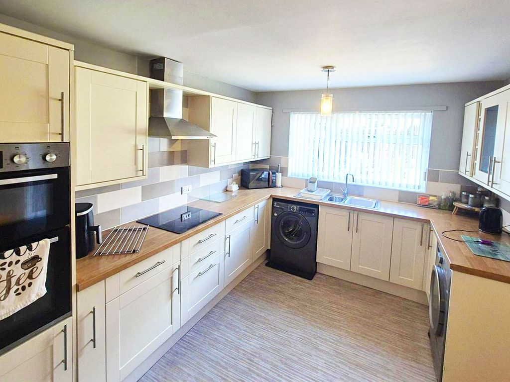 Property photo 3 of 12 Picture No. 29