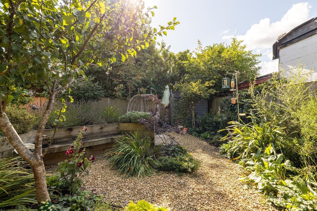 Property photo 3 of 32 Paignton Square14.Jpg
