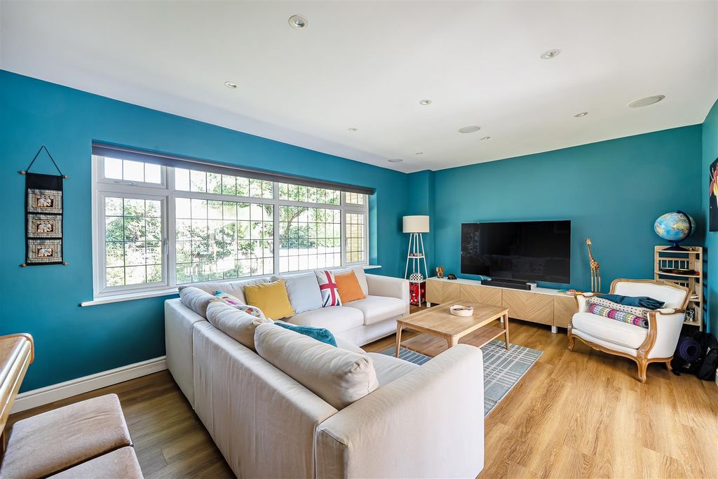 Property photo 3 of 20 1473491-11-6A394d061A88E.Jpg