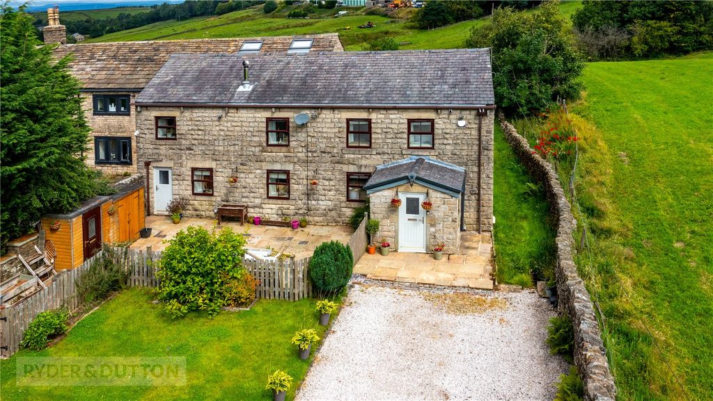 Property photo 1 of 44 Stone Cottage