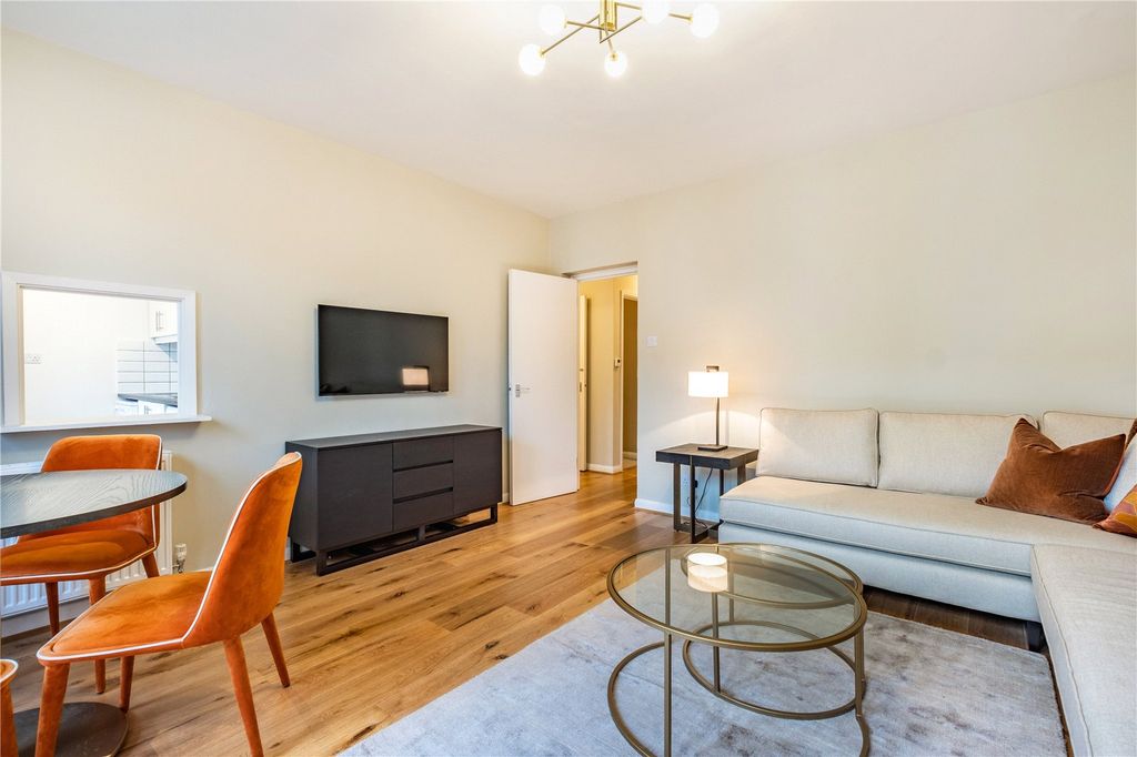 Property photo 3 of 14 Picture No. 04