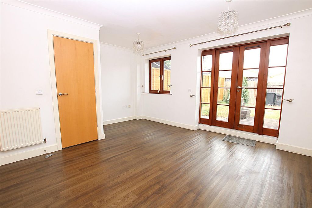 Property photo 2 of 11 Img_0744.Jpg
