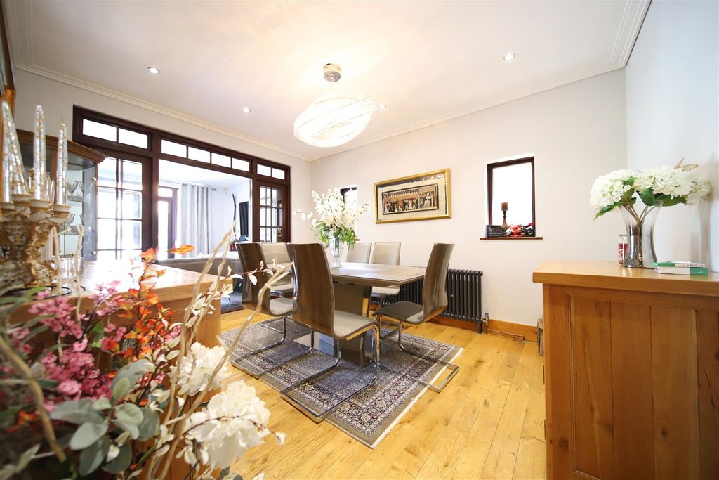 Property photo 3 of 17 14.Jpg
