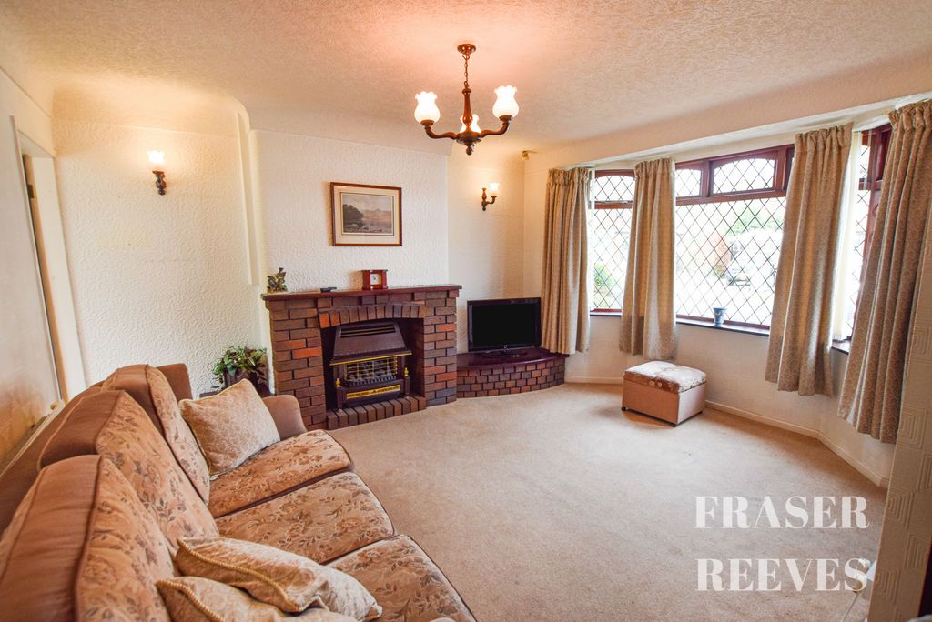 Property photo 3 of 20 Living Room