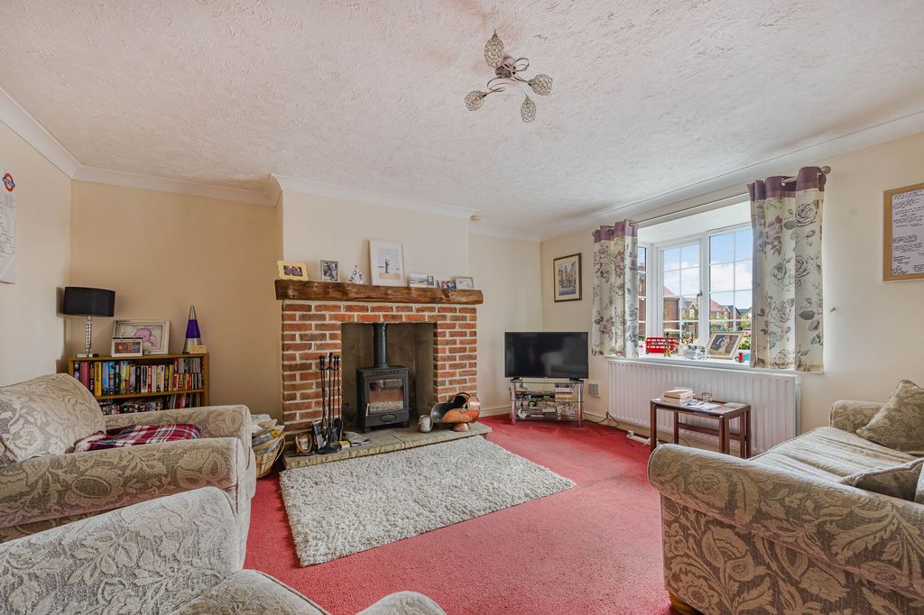 Property photo 2 of 19