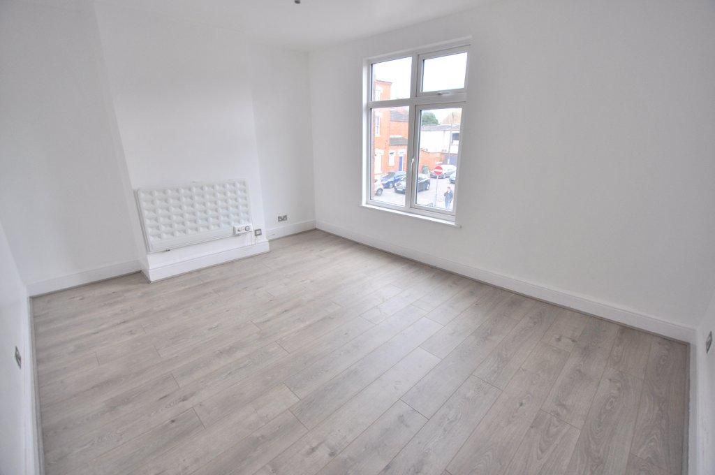 Property photo 2 of 6 Lounge