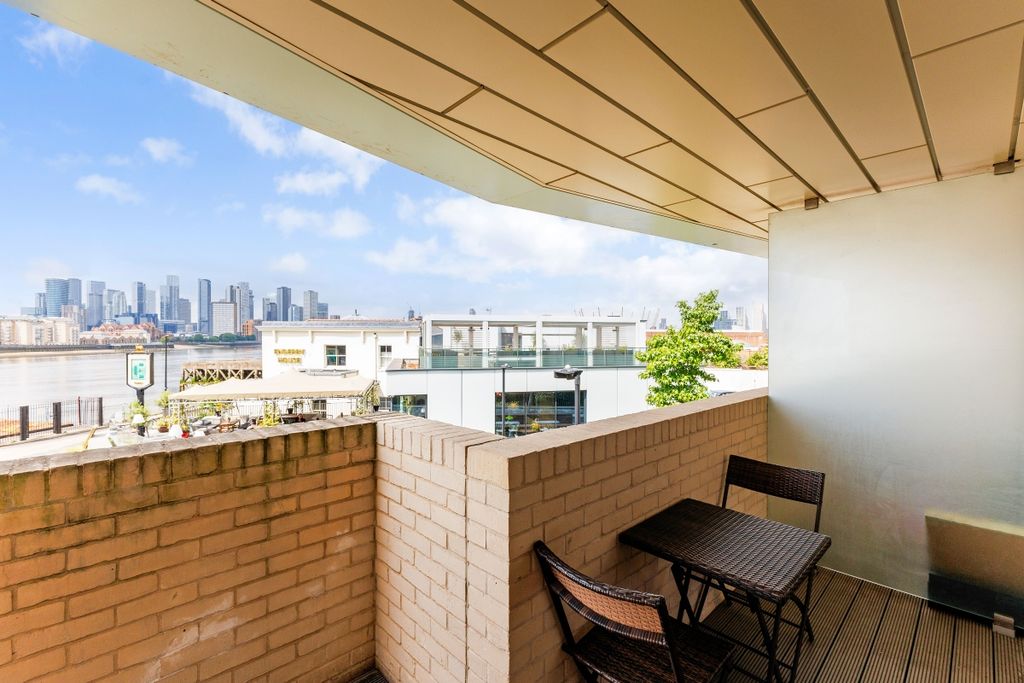 Property photo 1 of 13 92526_Apartment 9...