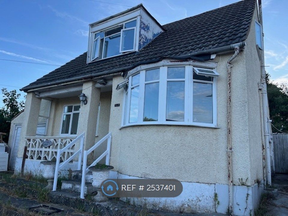 Property photo 2 of 35