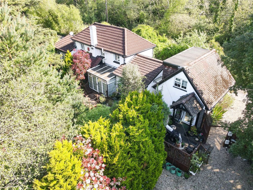 Property photo 2 of 34 Picture No. 03